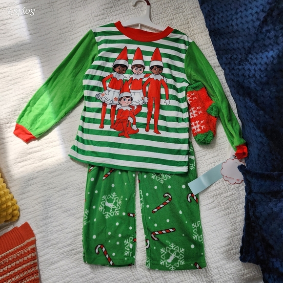 Elf on the Shelf kids PJs - Picture 1 of 3